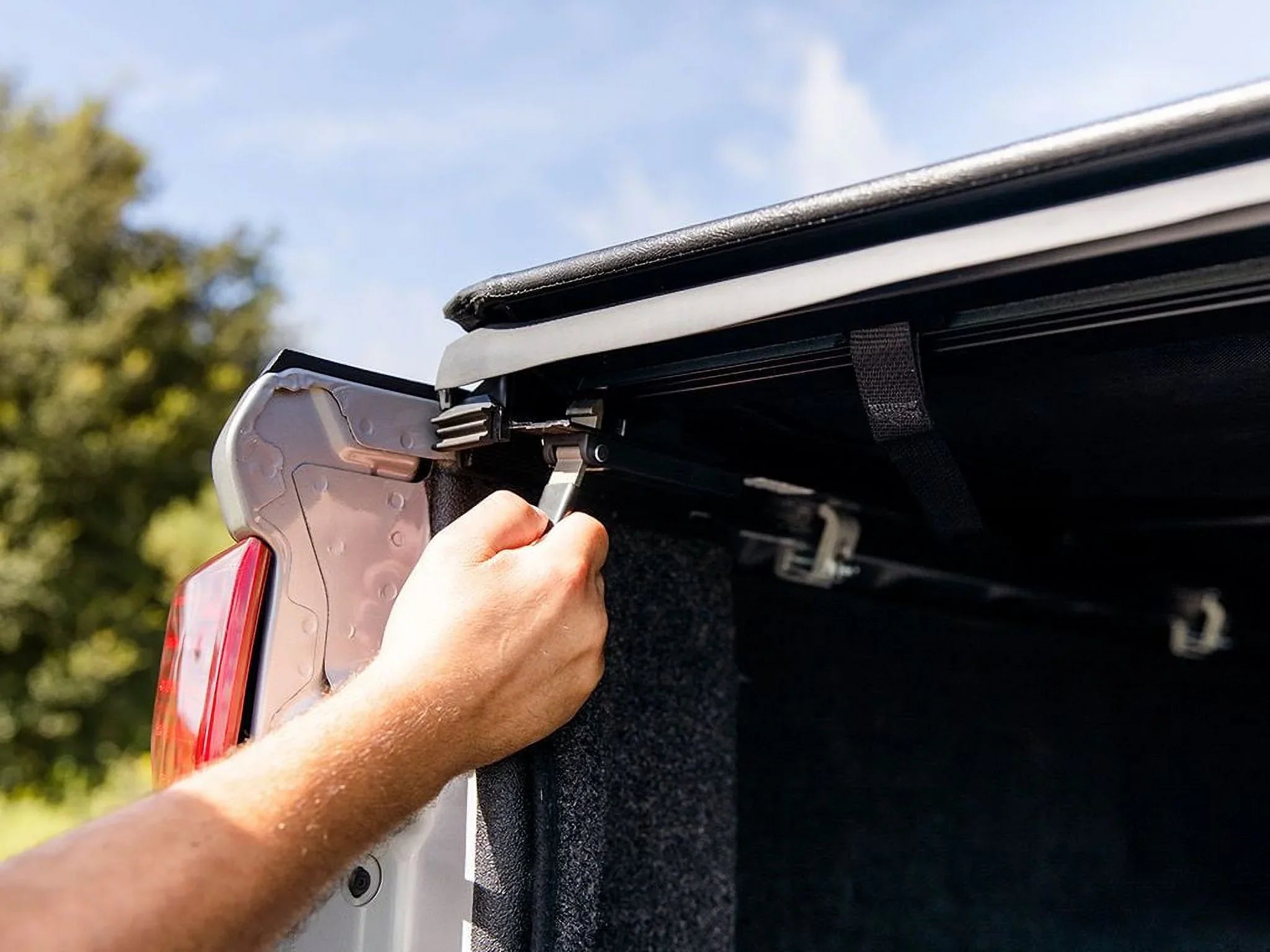 Cover ETX - 53109 9" | Soft 2018, Silverado/Sierra Gator Up | by Bed Roll with Compatible Bed Chevy/GMC 2019 5' Ltd/Lgcy (69.3'') 2014 Truck RealTruck Tonneau