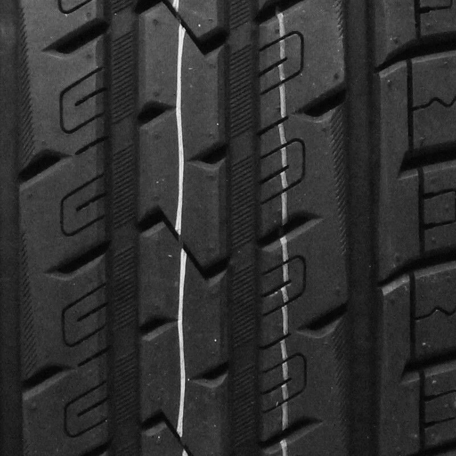 Lincoln Atturo Passenger Victoria Town 1993-94 225/70R15 Crown Car Cartier Base, Fits: Tire 1987 AZ610 LTD 100H