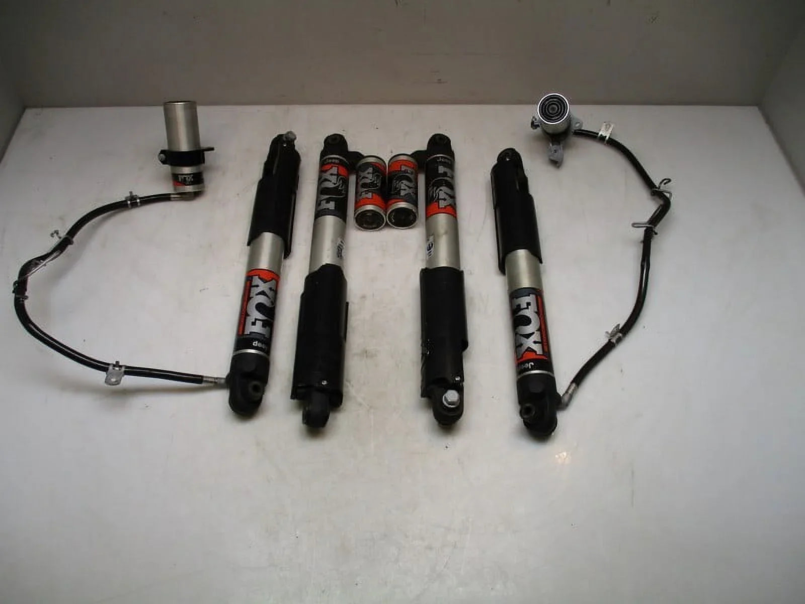 Jeep Shock Rear Fox LH (Good) Gladiator Absorbers Pre-Owned OEM RH Front 2022