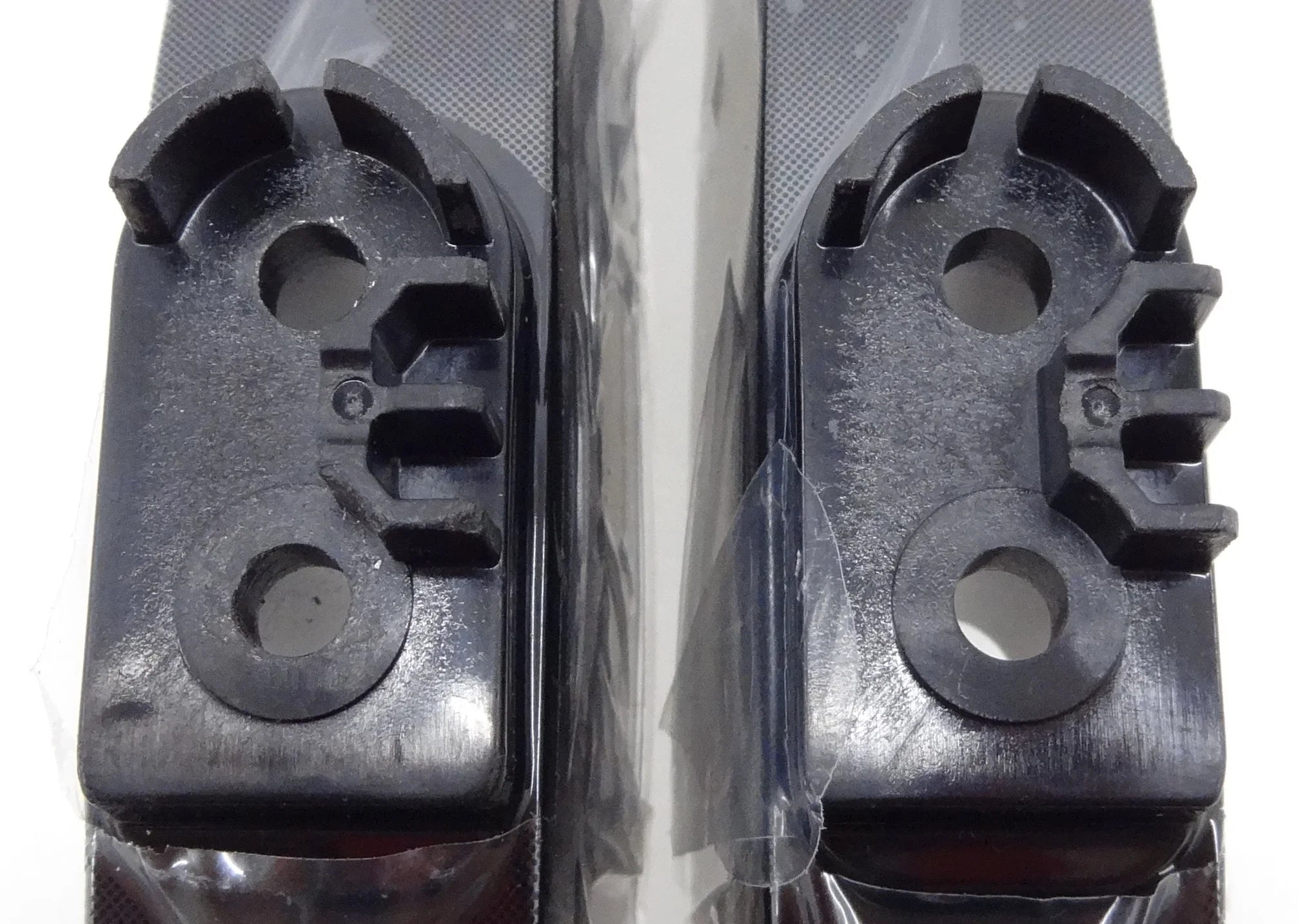 W/Screws 49H6E Legs Stand - NEW Hisense
