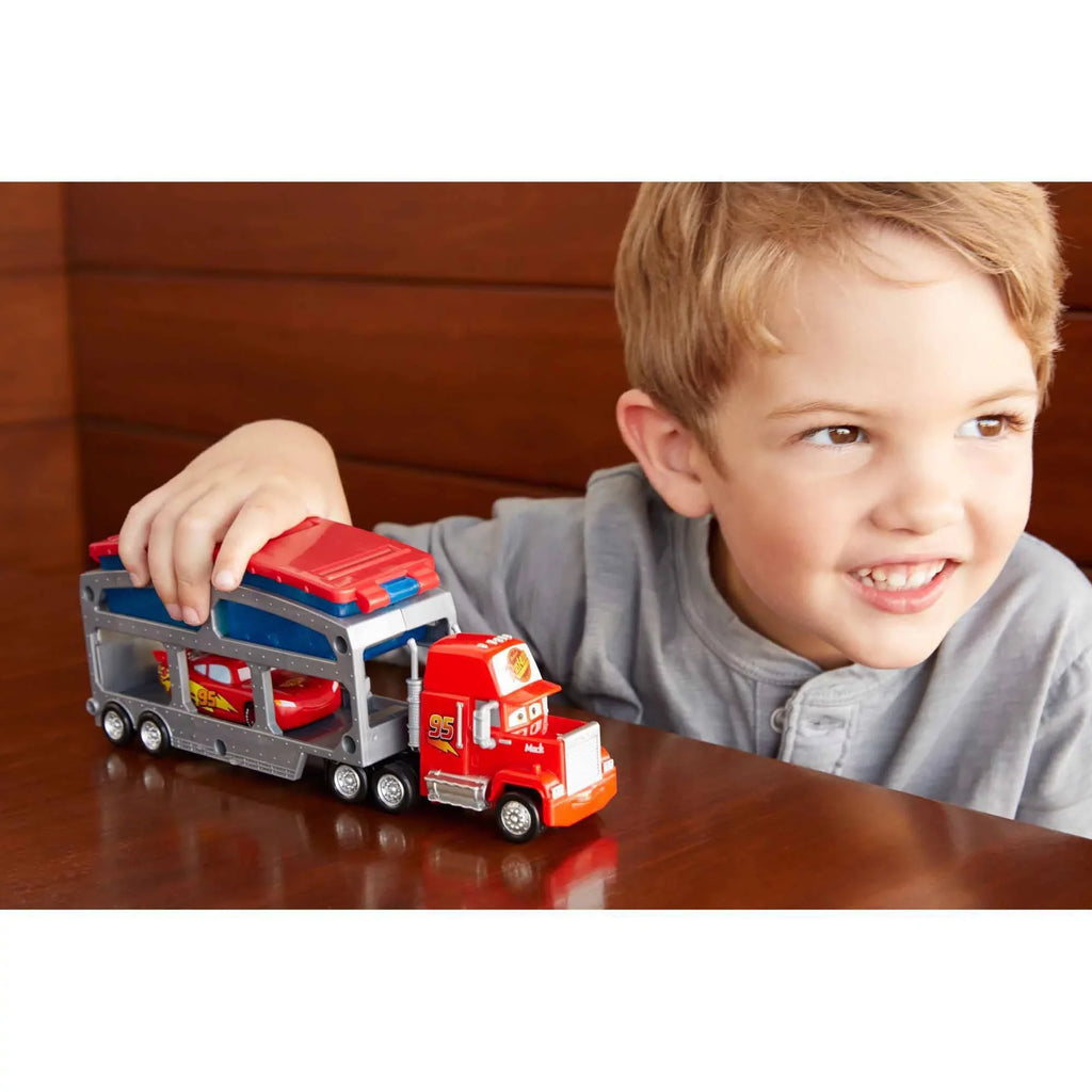 Dip Trailer with Cars & Mack McQueen Lightning Dunk Disney/Pixar