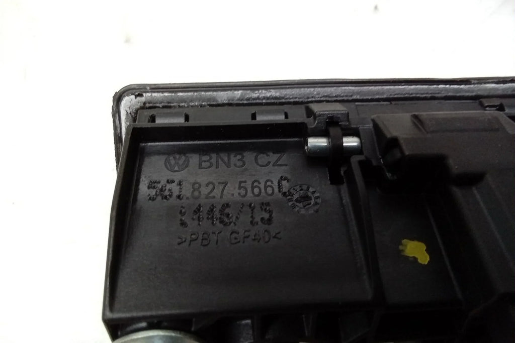 Volkswagen OEM Mounted Passat 2016 Camera 16 Decklid Backup (Good) Pre-Owned