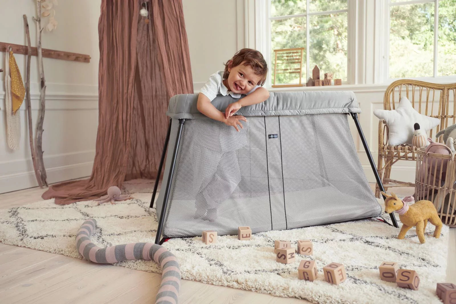 Silver Bundle and Pack Fitted Sheet Light Crib BabyBjorn Travel