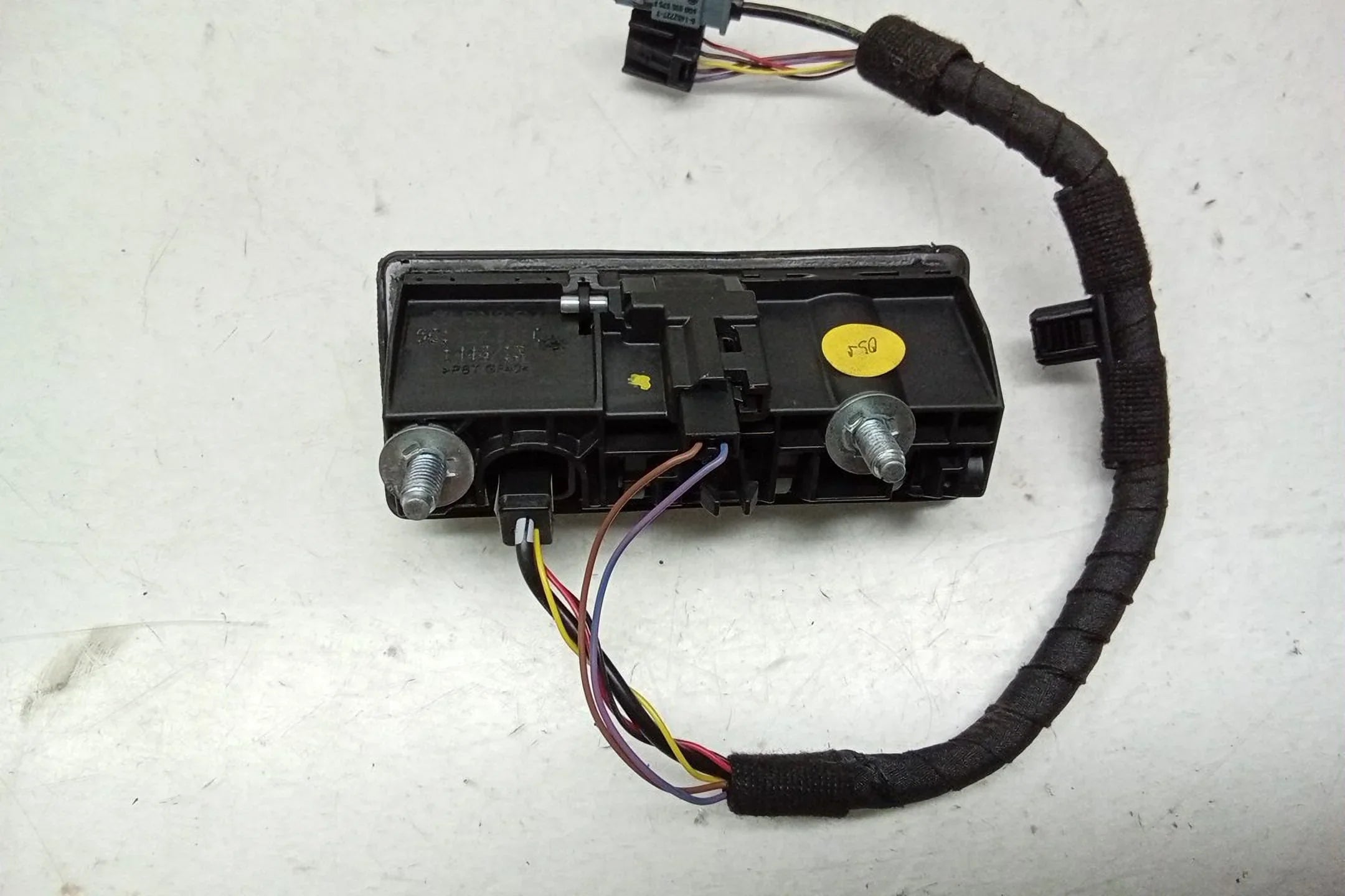 Volkswagen OEM Mounted Passat 2016 Camera 16 Decklid Backup (Good) Pre-Owned