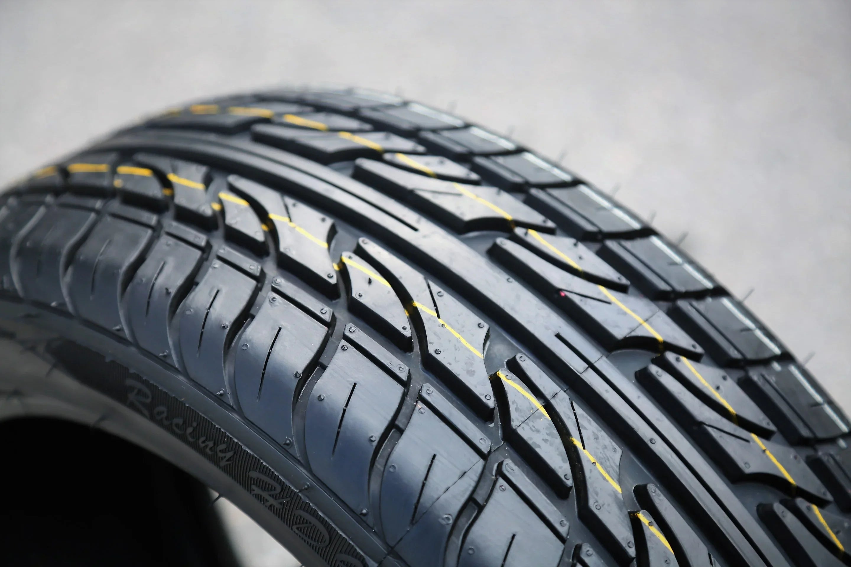 XL Fiat Racing Abarth, 2012 Fits: of Performance Set HD921 Haida 195/45R16 500 4 (FOUR) 2013-18 Abarth 84V Tire Cabrio Fiat 500